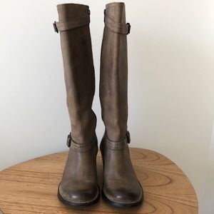 Frye Carmen 14L Inside Zipper